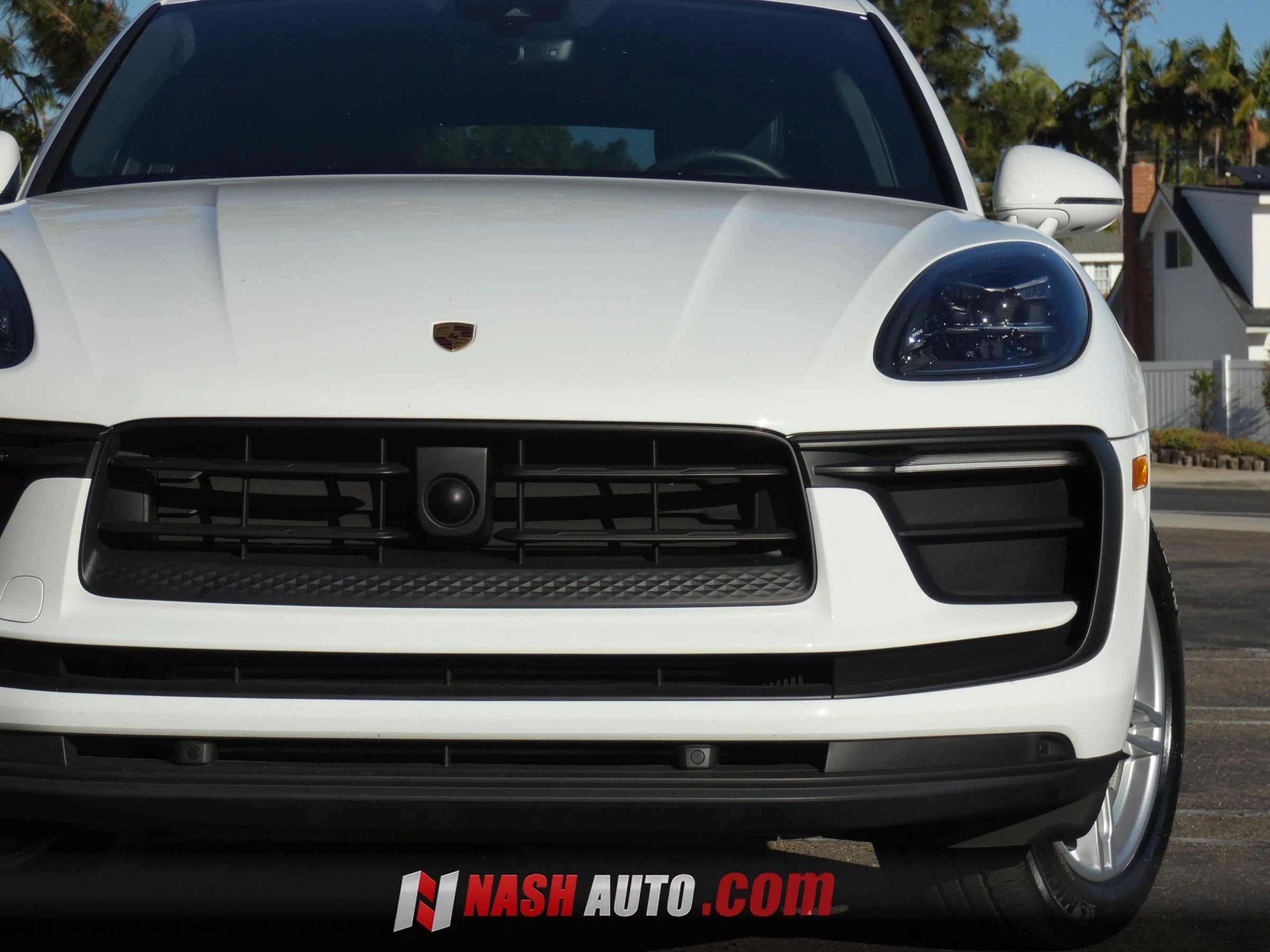 Used 2024 Porsche Macan AWD/4WD image 16