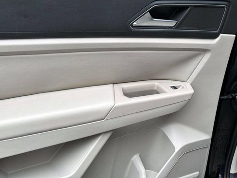 Used 2018 Volkswagen Atlas SE image 13