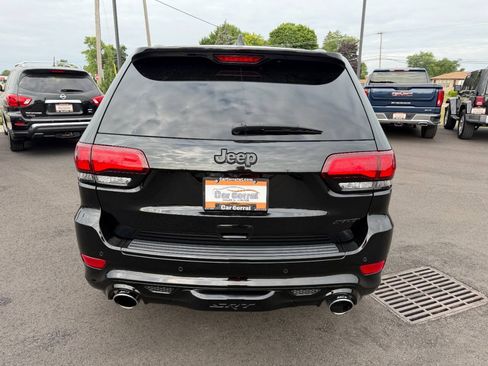Used 2019 Jeep Grand Cherokee SRT w/ Trailer Tow Group IV AWD/4WD image 4