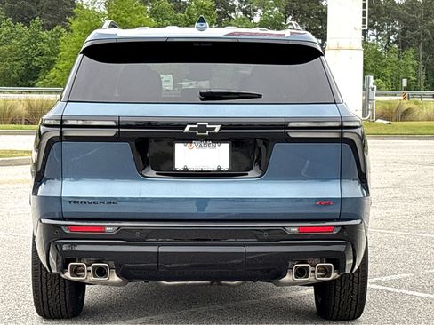 New 2026 Chevrolet Traverse RS FWD image 18