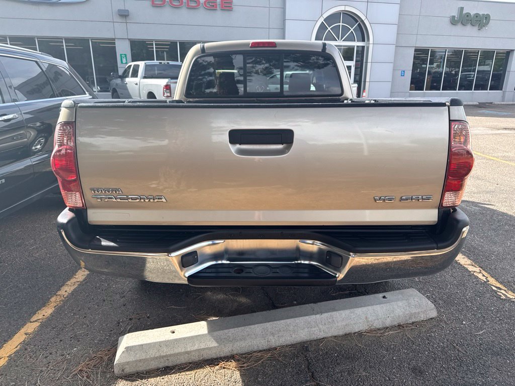 Used 2005 Toyota Tacoma 4x4 Access Cab w/ SR5 Pkg #3 image 9