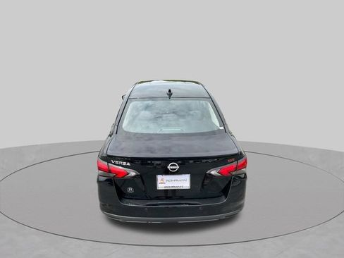Used 2024 Nissan Versa SR FWD image 31