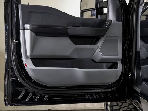 Used 2025 Ford F350 XLT image 31