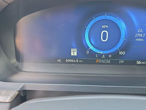 Used 2020 Ford Explorer Platinum w/ Premium Technology Package image 35