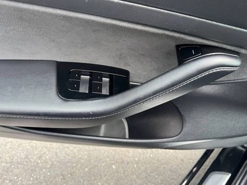 Used 2020 Tesla Model 3 Standard Range Plus RWD image 13