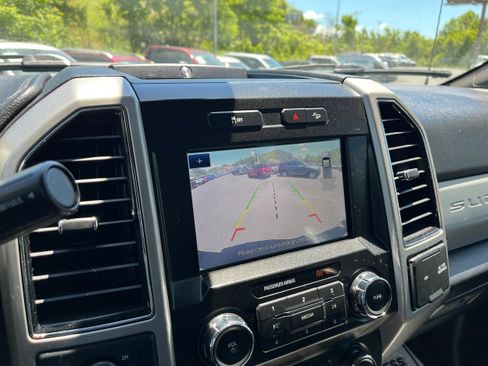 Used 2019 Ford F250 Lariat w/ Lariat Ultimate Package AWD/4WD image 18