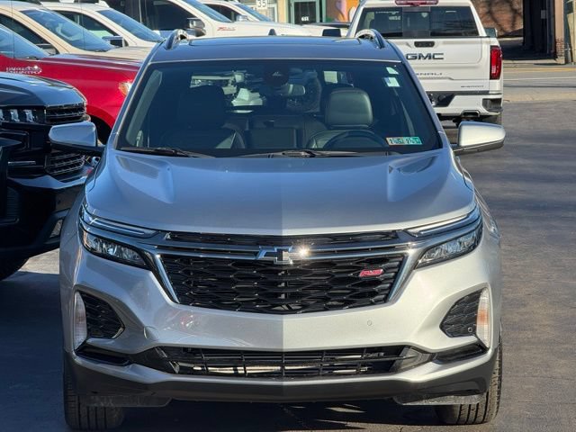 Used 2023 Chevrolet Equinox RS AWD/4WD image 2
