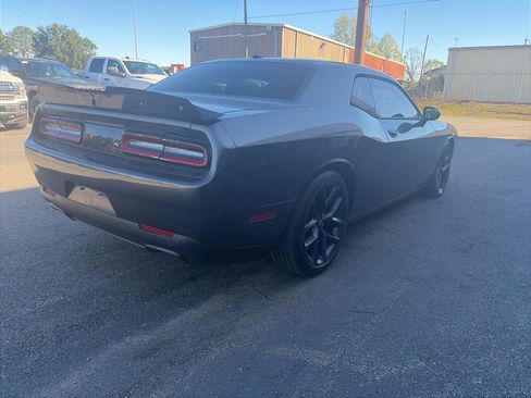 Used 2020 Dodge Challenger R/T w/ Blacktop Package image 7
