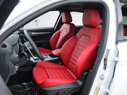 New 2026 Alfa Romeo Stelvio Sprint w/ Convenience Package AWD/4WD image 15