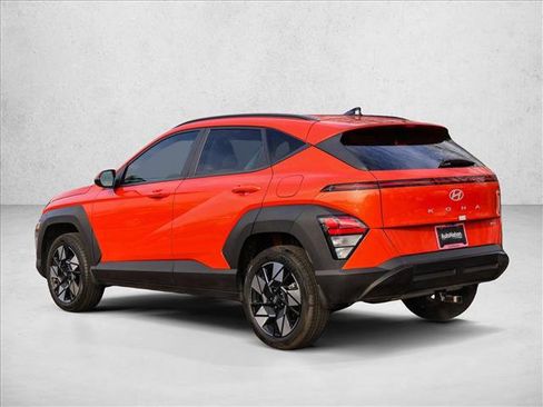 Certified 2025 Hyundai Kona SEL image 7