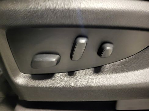 Used 2019 GMC Yukon Denali w/ Denali Ultimate Package image 16