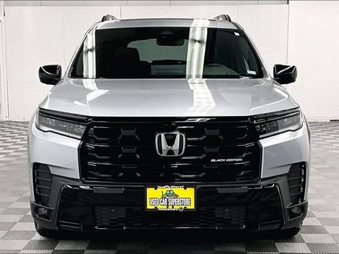 Used 2026 Honda Pilot Black Edition image 4