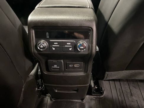 Used 2023 GMC Acadia SLT w/ Elevation Edition AWD/4WD image 19