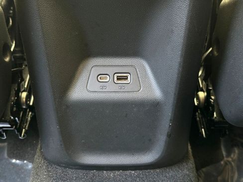 Used 2022 Buick Envision Essence w/ Safety Package FWD image 35