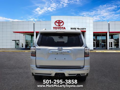 Used 2016 Toyota 4Runner Limited AWD/4WD image 4
