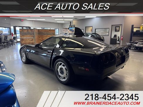 Used 1991 Chevrolet Corvette ZR-1 RWD image 3