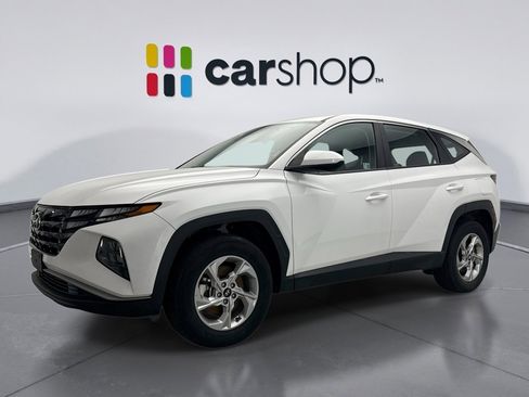 Used 2024 Hyundai Tucson SE image 1