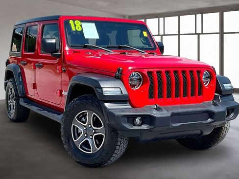 Used 2018 Jeep Wrangler Unlimited Sport S AWD/4WD image 3