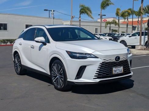 Used 2024 Lexus RX 350 w/ Convenience Package image 3