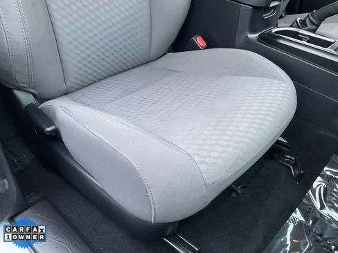 Used 2022 Toyota Tacoma SR image 40