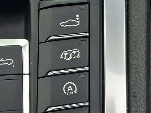 Used 2022 Porsche 718 Boxster S image 13