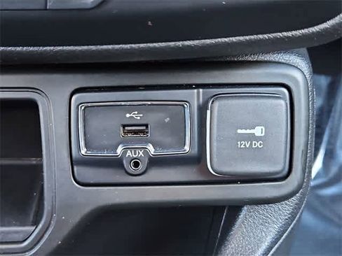 Used 2018 Jeep Renegade Altitude w/ Advanced Technology Group image 29