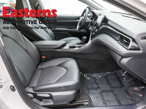 Used 2024 Toyota Camry SE image 25