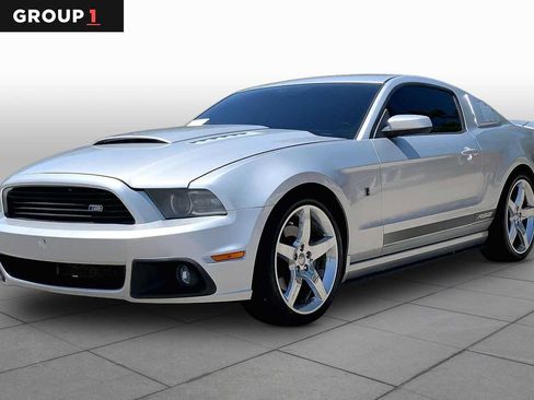 Used 2014 Ford Mustang GT w/ Equipment Group 301A RWD image 1