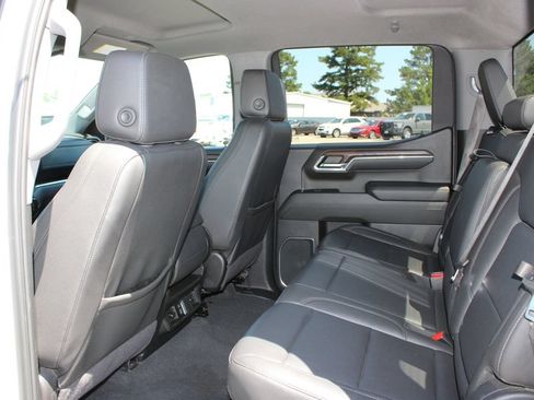 Used 2024 GMC Sierra 1500 SLT RWD image 7
