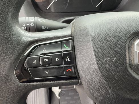 Used 2025 RAM ProMaster 2500 w/ Convenience Group FWD image 4
