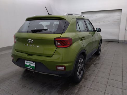 Used 2023 Hyundai Venue SEL FWD image 9