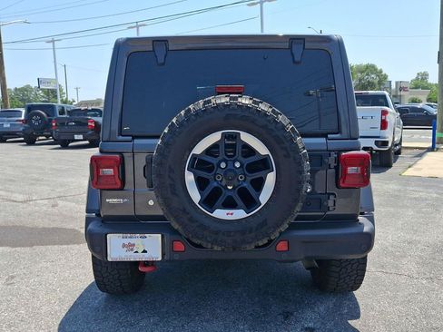 Used 2019 Jeep Wrangler Unlimited Rubicon AWD/4WD image 5