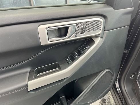 Used 2024 Ford Explorer XLT w/ Equipment Group 202A image 18