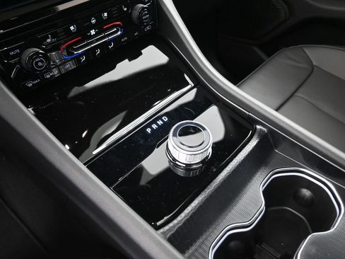 New 2025 Jeep Grand Cherokee L Limited w/ Luxury Tech Group II RWD image 9