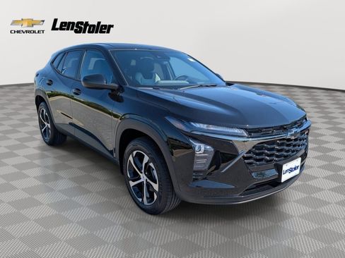 New 2026 Chevrolet Trax RS w/ Sunroof Package FWD image 4