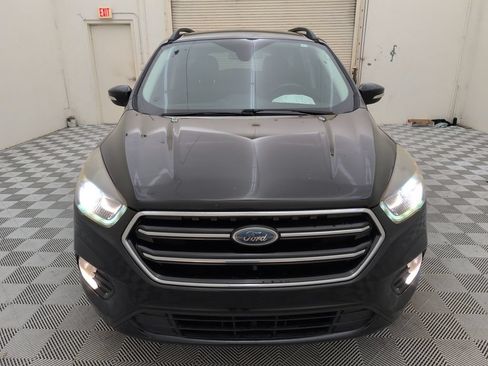 Used 2017 Ford Escape Titanium FWD image 9