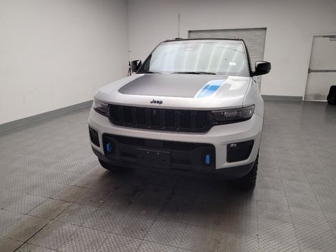 Used 2022 Jeep Grand Cherokee Trailhawk w/ Luxury Tech Group III AWD/4WD image 15