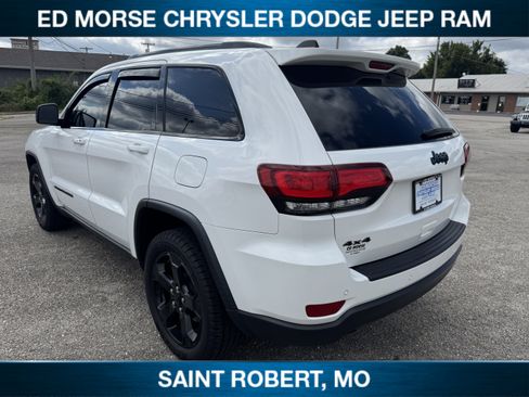 Used 2019 Jeep Grand Cherokee Laredo AWD/4WD image 5