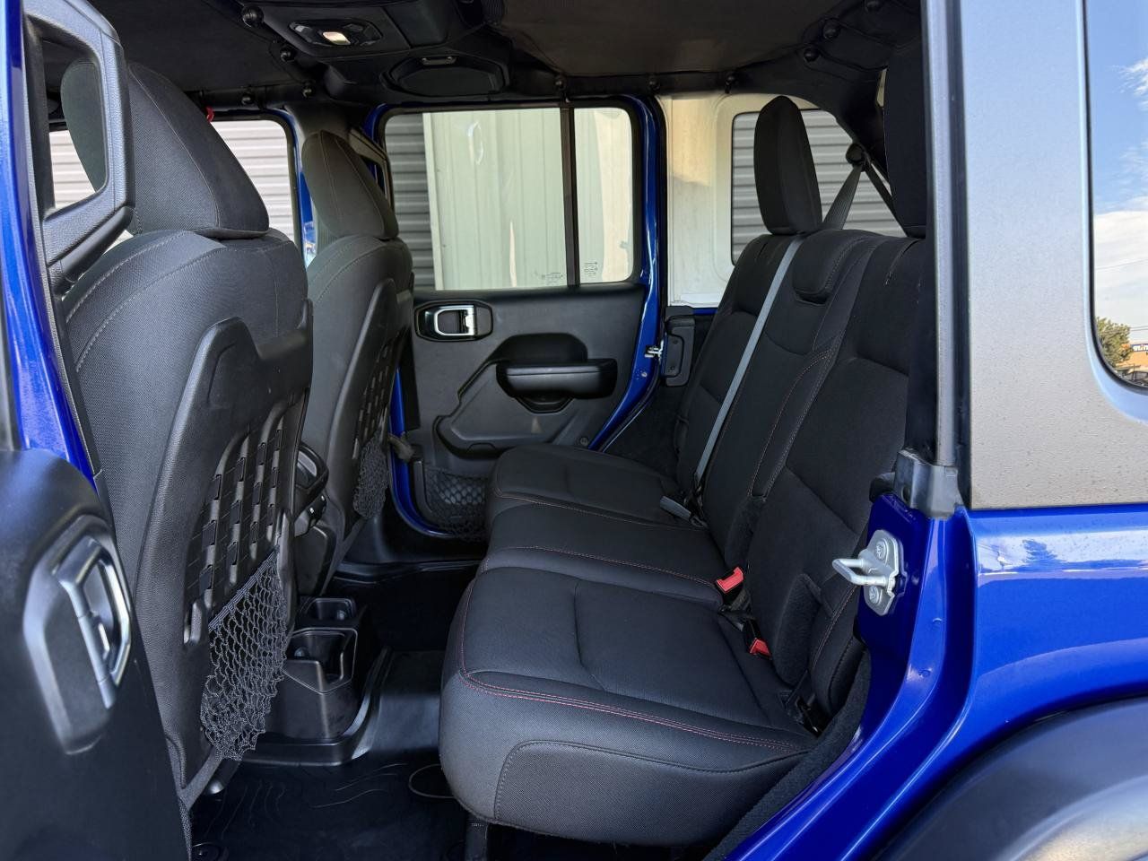 Used 2018 Jeep Wrangler Unlimited Rubicon AWD/4WD image 14