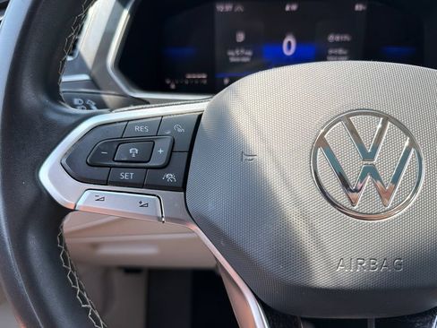 Certified 2023 Volkswagen Tiguan SE w/ Panoramic Sunroof Package AWD/4WD image 13