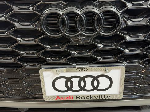Used 2023 Audi Q5 2.0T Premium Plus w/ Premium Plus Package AWD/4WD image 22