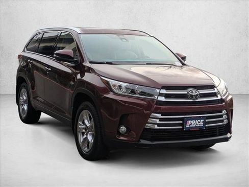 Used 2018 Toyota Highlander Limited image 3