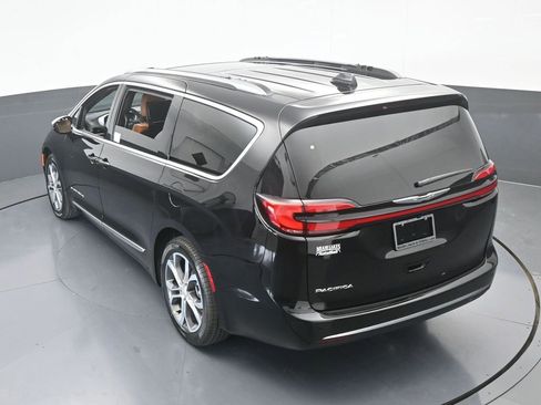 New 2026 Chrysler Pacifica Pinnacle image 57