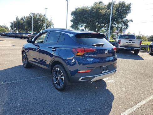 Used 2022 Buick Encore GX Select image 3