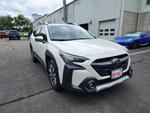 Certified 2024 Subaru Outback Touring XT AWD/4WD image 11