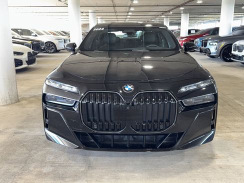 Used 2024 BMW 760i xDrive 760i xDrive w/ Executive Package image 3