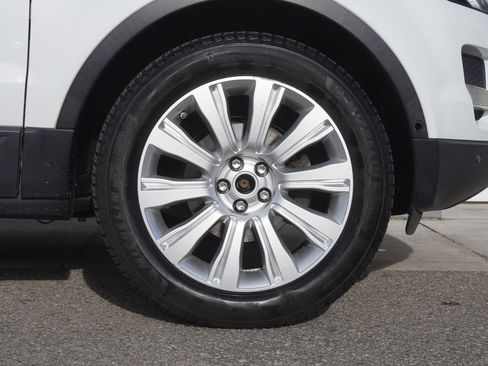 Used 2014 Land Rover Range Rover Evoque Prestige image 35