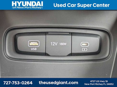Certified 2023 Hyundai Venue SEL FWD image 22