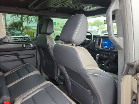 Used 2025 Ford Bronco Outer Banks w/ Sasquatch Package image 27