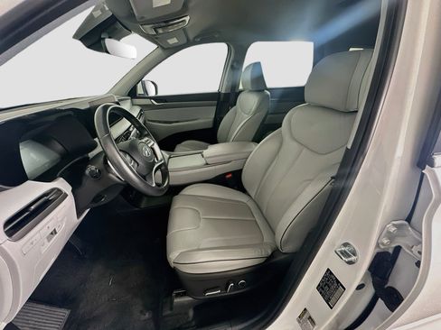 Used 2025 Hyundai Palisade SEL FWD image 13